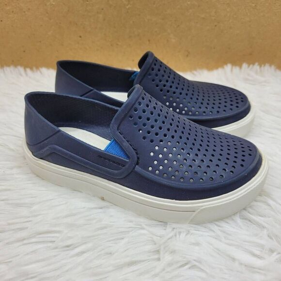 CROCS Boys Navy and White Citilane Size 9 - Picture 3 of 8